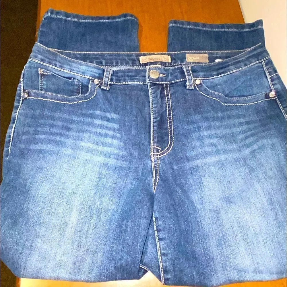 American vintage embroidered pocket jeans